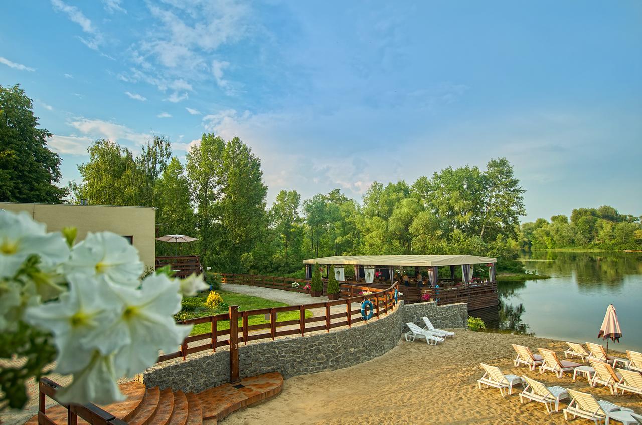 Dacha Na Desne Otel Kiev Dış mekan fotoğraf